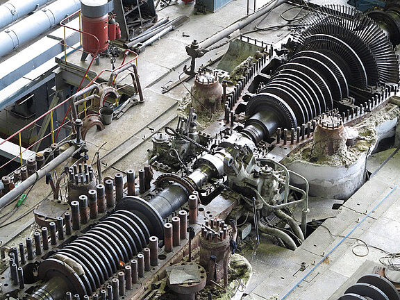 Turbine-Maintenance-3_141777346.jpg
